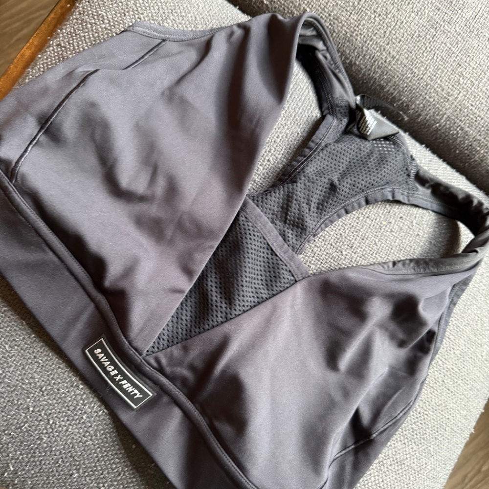 Savage Fenty Black Sports Bra 1x - Picture 9 of 9
